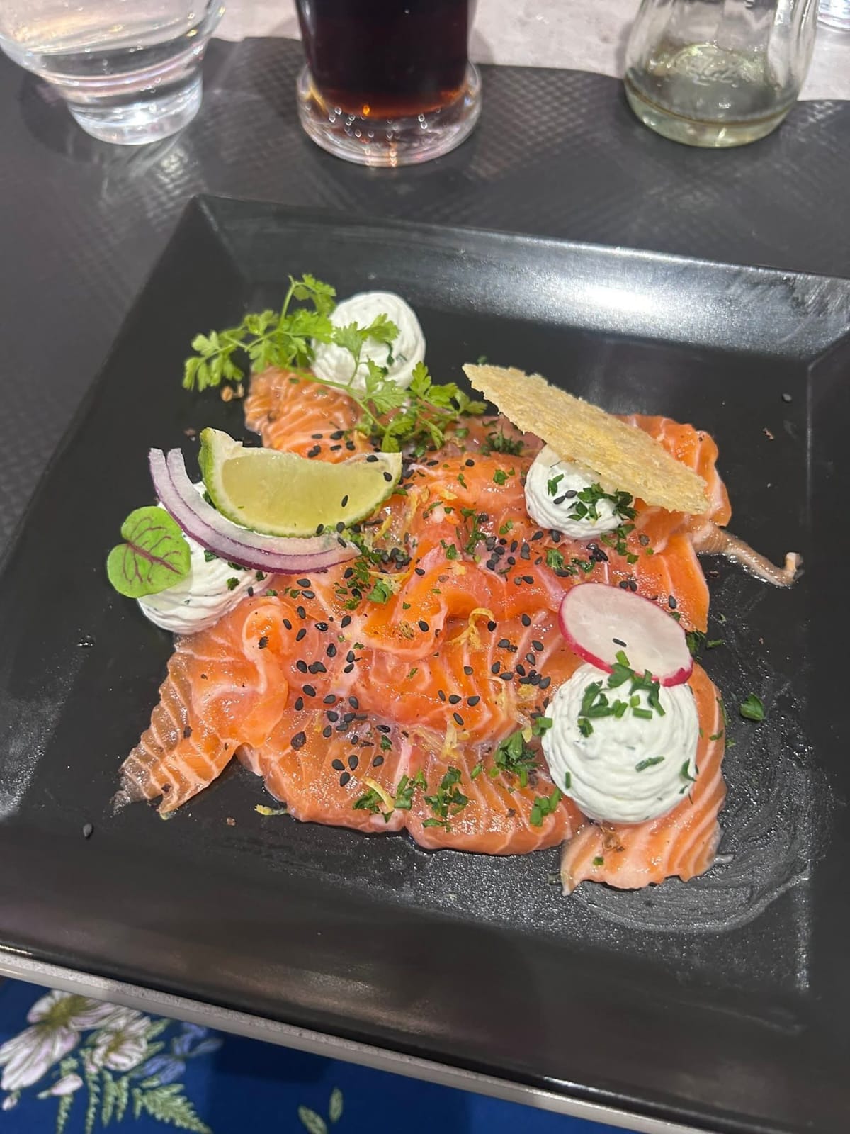 Carpaccio de saumon — Auberge de la Vanne à Fontvannes